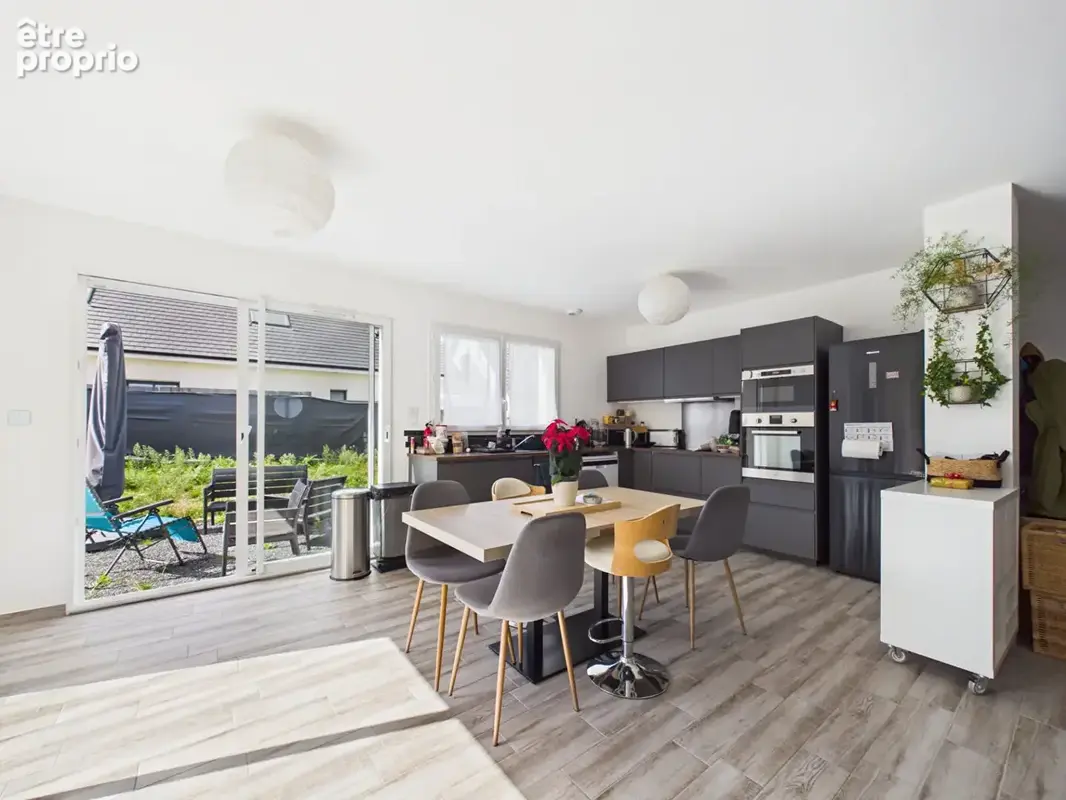 Maison récente 5 pièces à vendre à Saint-Aubin-lès-Elbeuf - Confort et calme assurés ! - photo 3