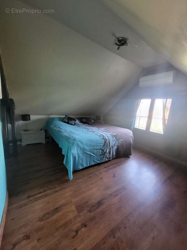 Maison à VILLETHIERRY