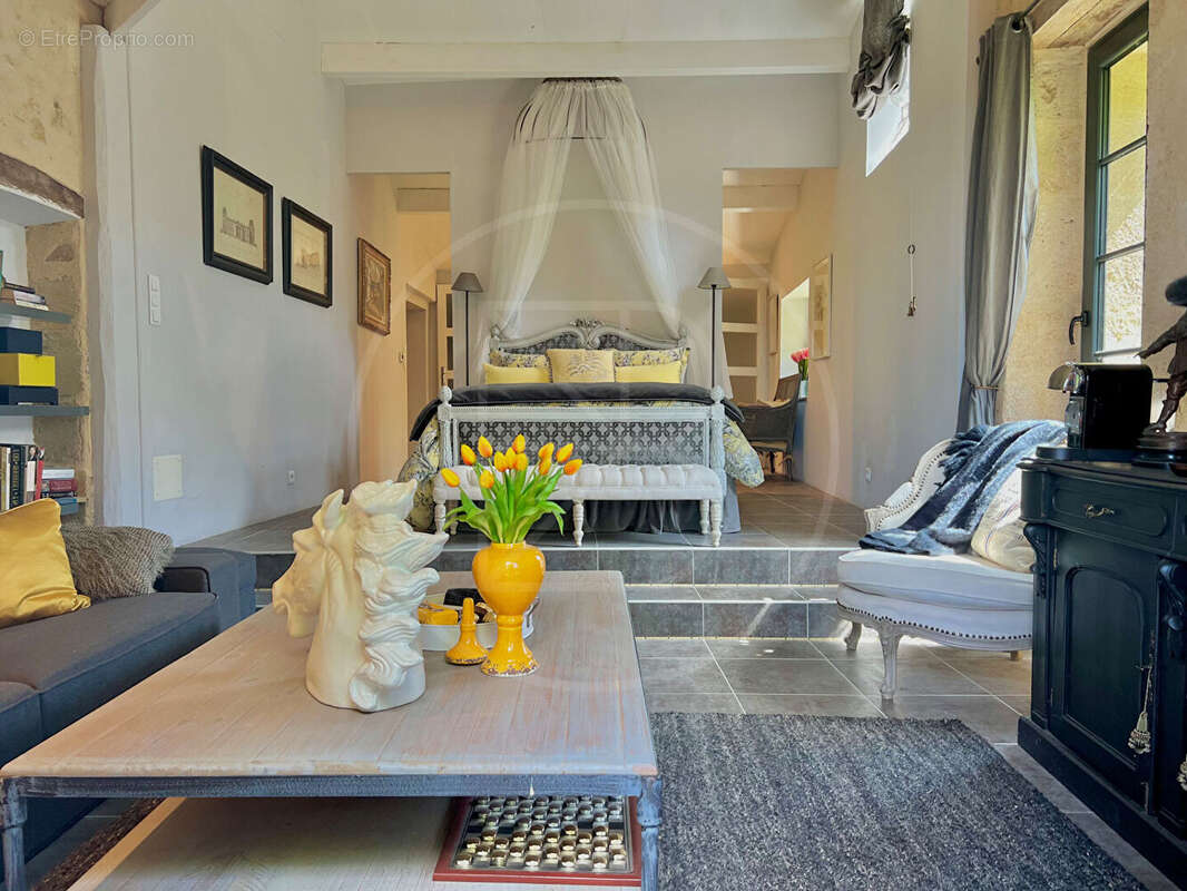 Maison à SAINT-EMILION