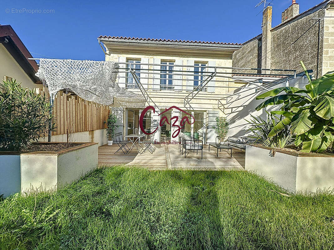 Maison à CAMBLANES-ET-MEYNAC