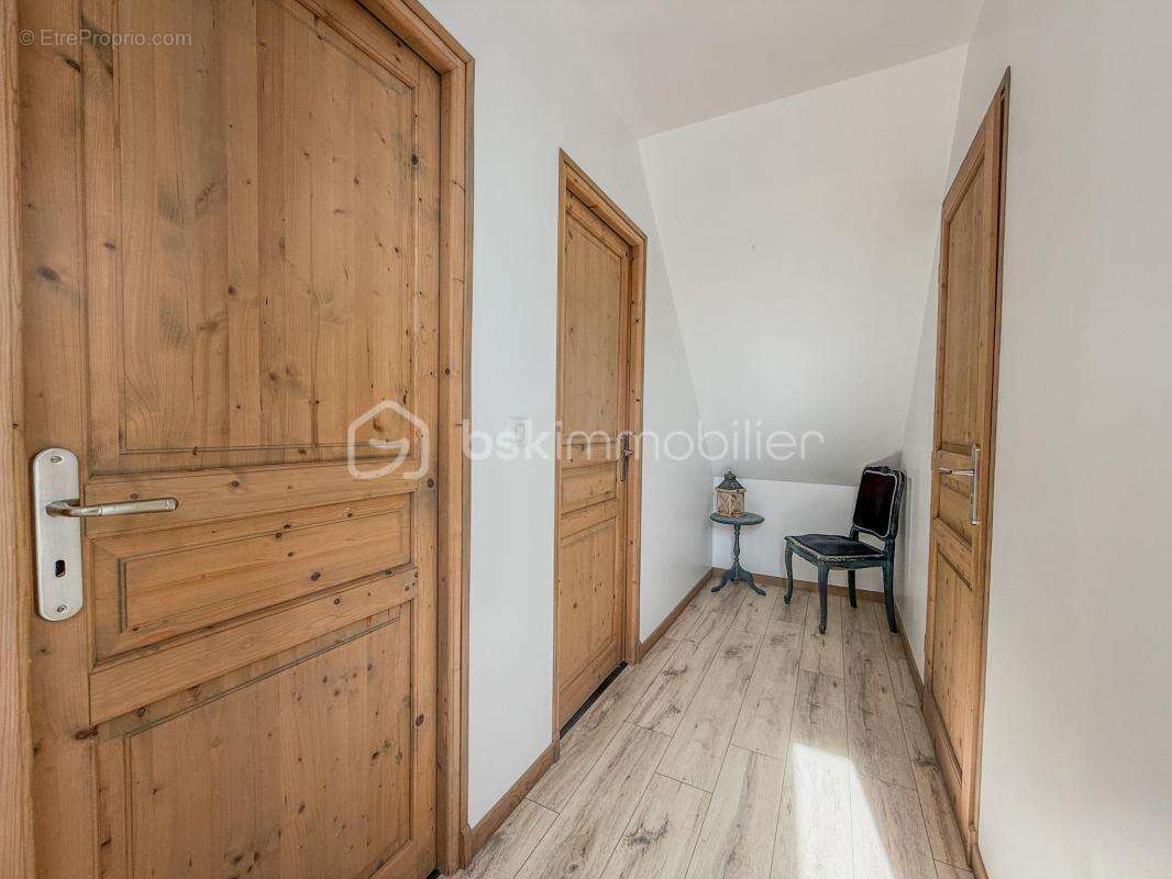Maison familiale contemporaine de 2018 avec jardin – Prestations soignées, DPE A et vie de plain-pied - photo 9