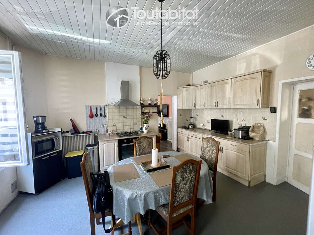 Maison 100 m² à Charleville-Mezieres  - photo 11