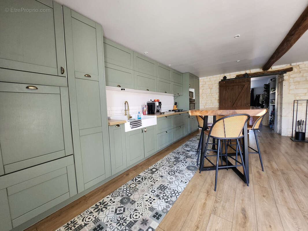 Maison à SAINTE-GEMME-LA-PLAINE