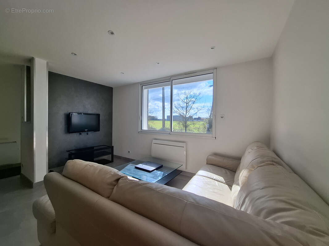 Maison à SAINT-ETIENNE-DE-MER-MORTE