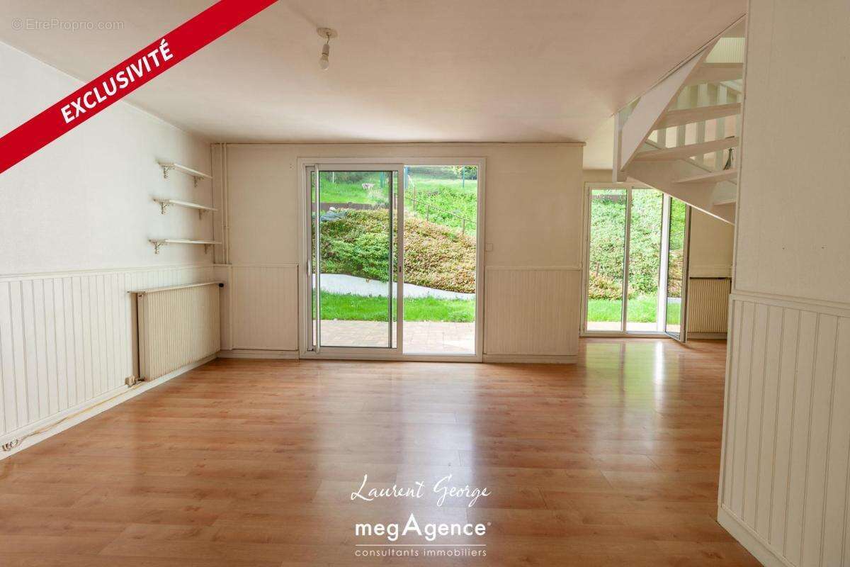 Maison à SAINT-LEGER-DU-BOURG-DENIS