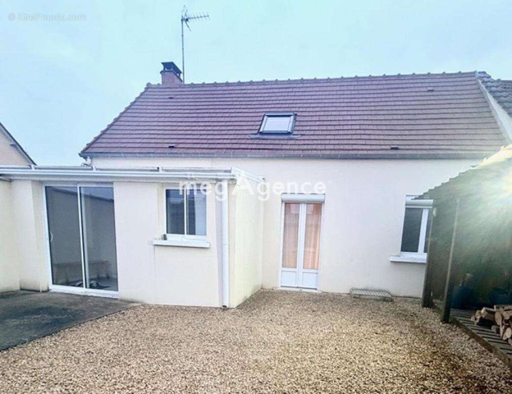 Maison à SAINT-JUST-EN-CHAUSSEE