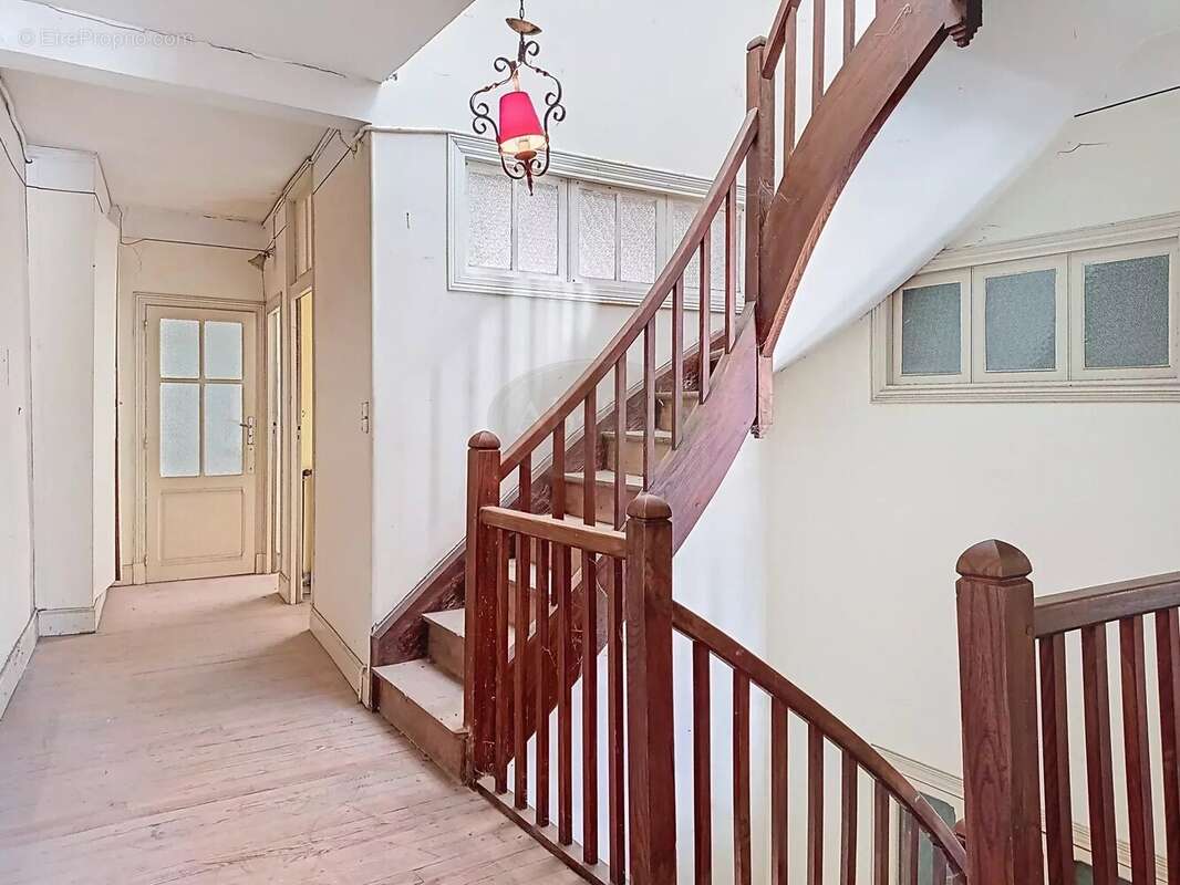 Appartement et local commercial - photo 15