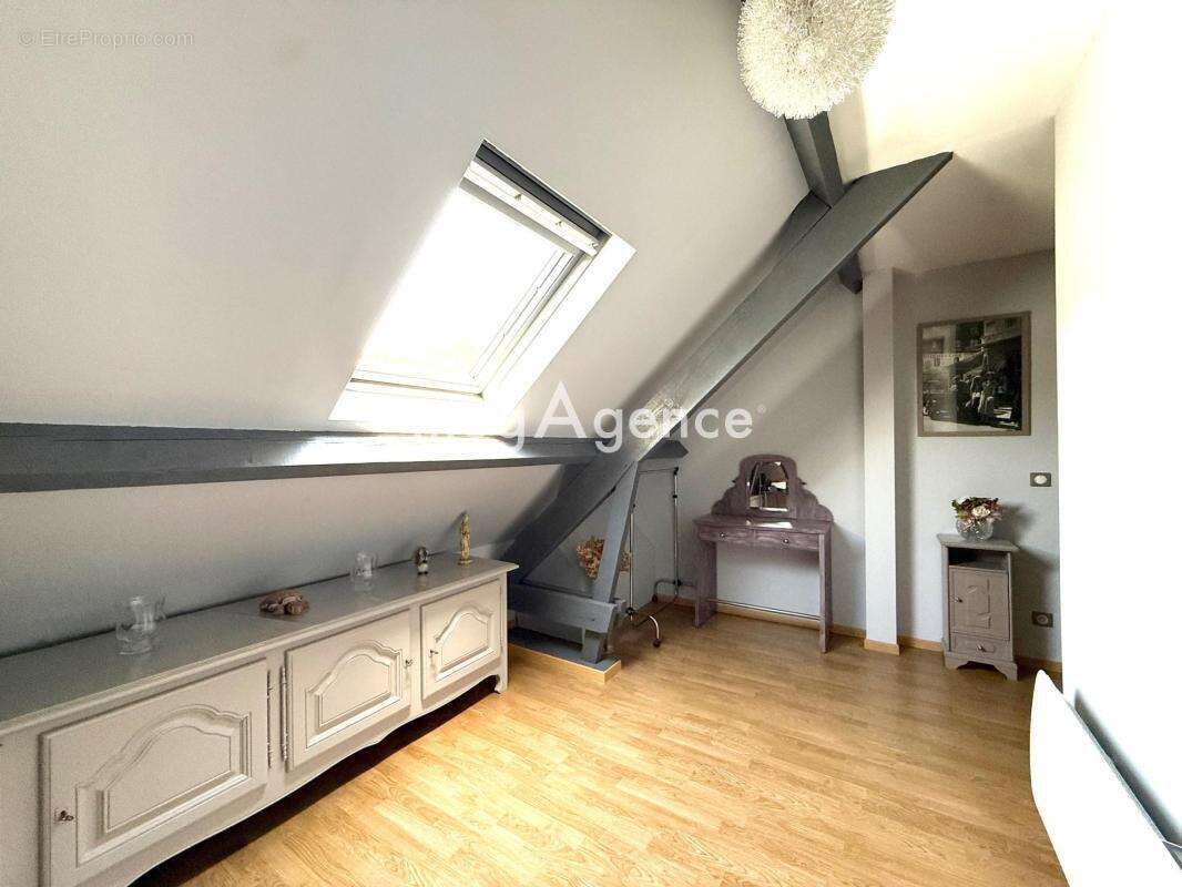 Belle Maison familiale sur un terrain de 1405m2 - photo 11