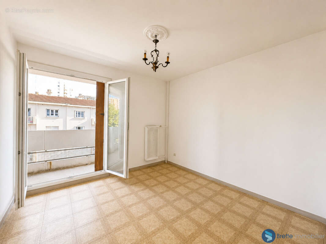 Appartement 4 pièces de 80 m2   La Rode - photo 11