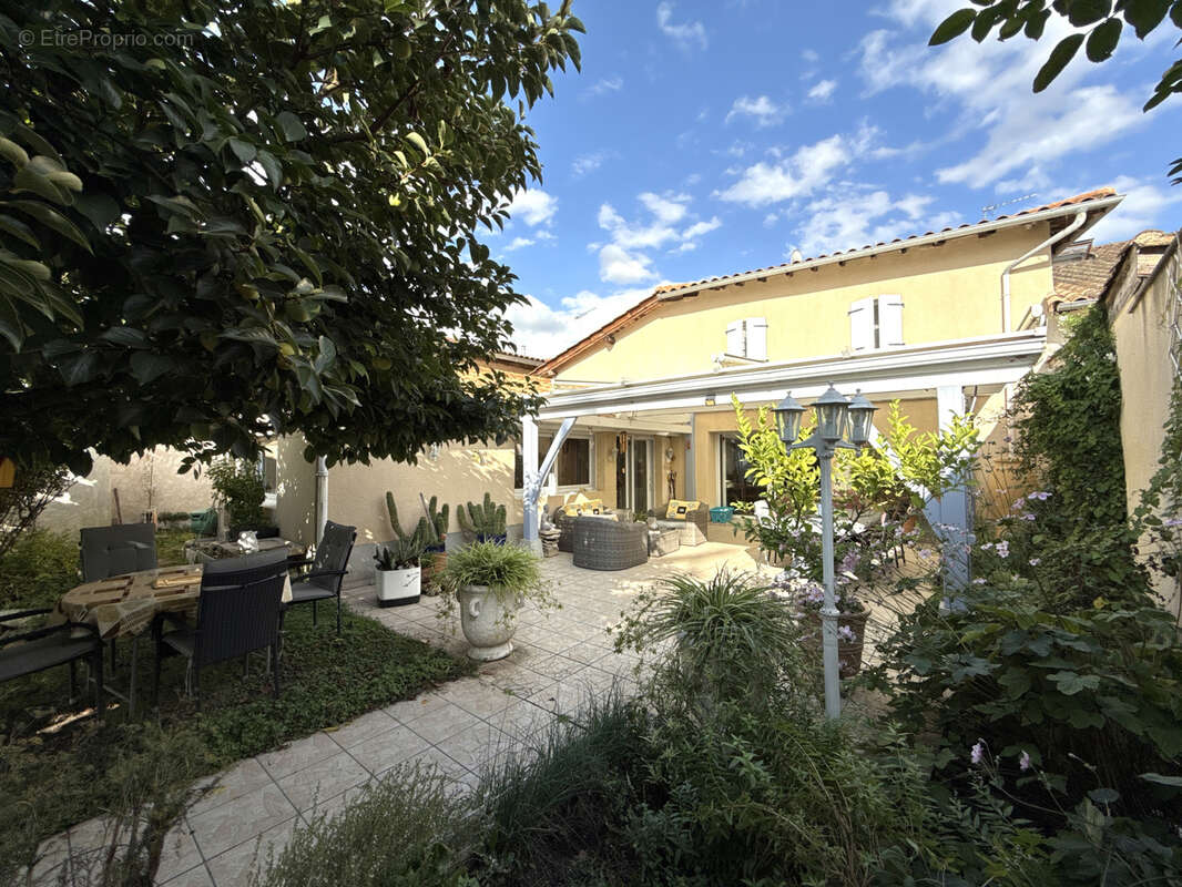 Maison à SAINT-DIDIER-SUR-CHALARONNE