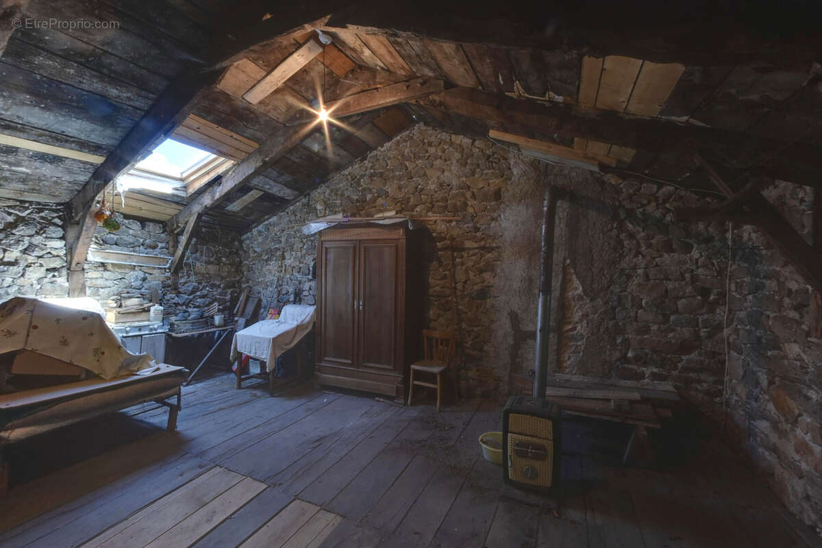 Maison à MARCOLS-LES-EAUX