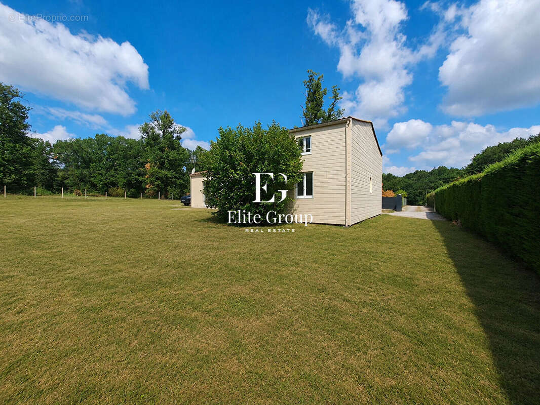 A vendre maison de 107 m² 5 pièces à Chazelles - photo 16