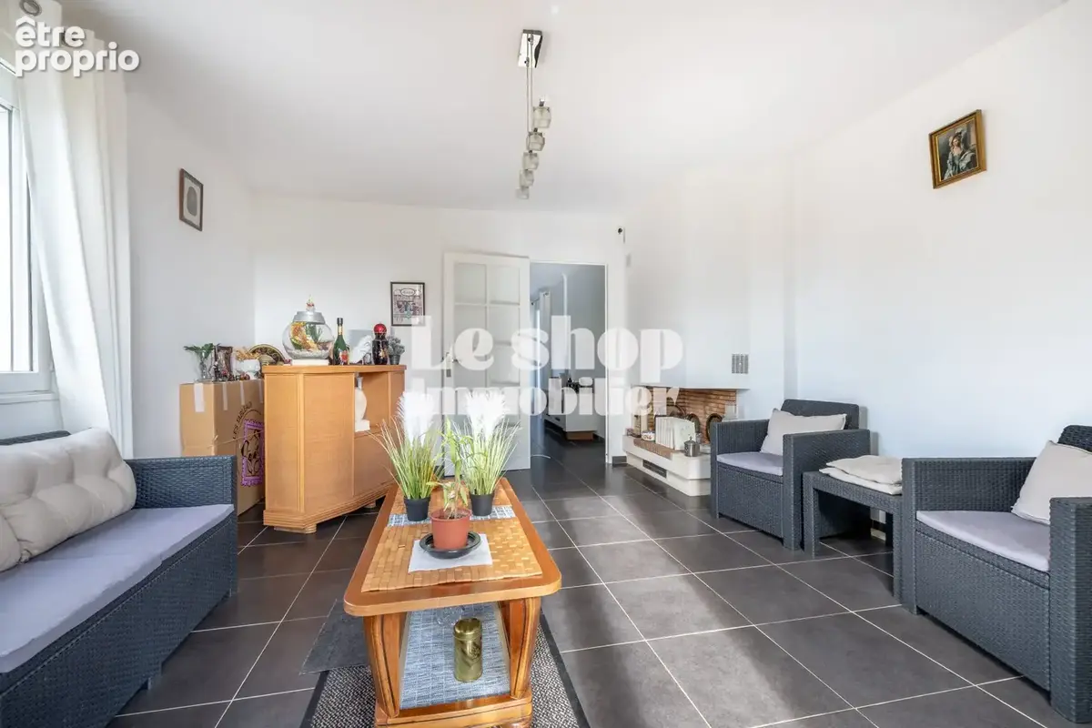 Maison 5 pièces 118 m² à vendre à Saint-Yrieix-La-Perche (87500) - photo 2