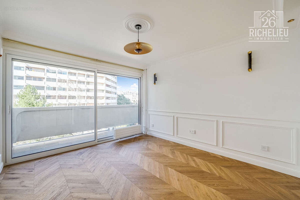 Appartement à PARIS-12E