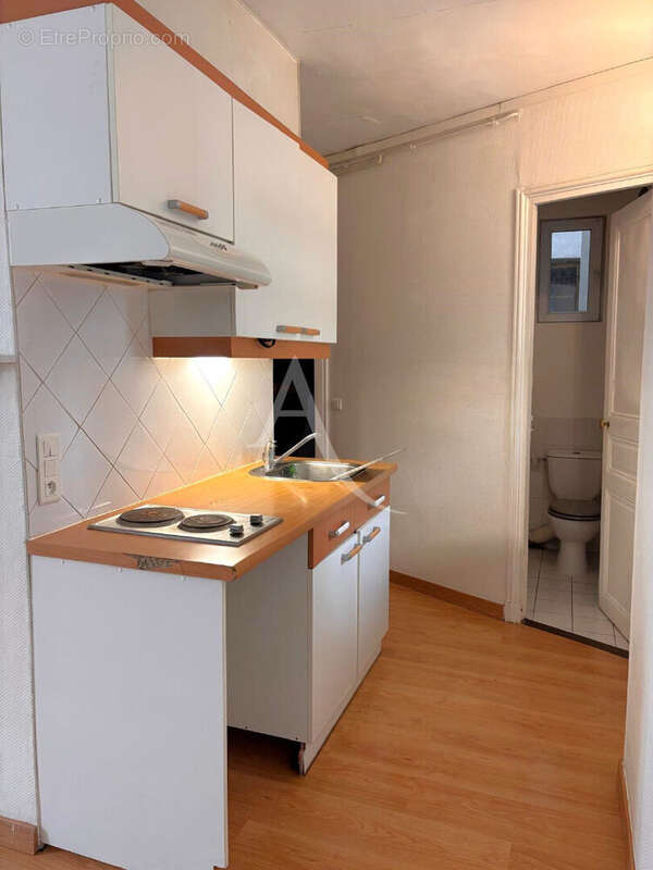 PARIS 11ème - Secteur Saint-Maur / Belleville - Appartement T2 - 30.10 m² - photo 4