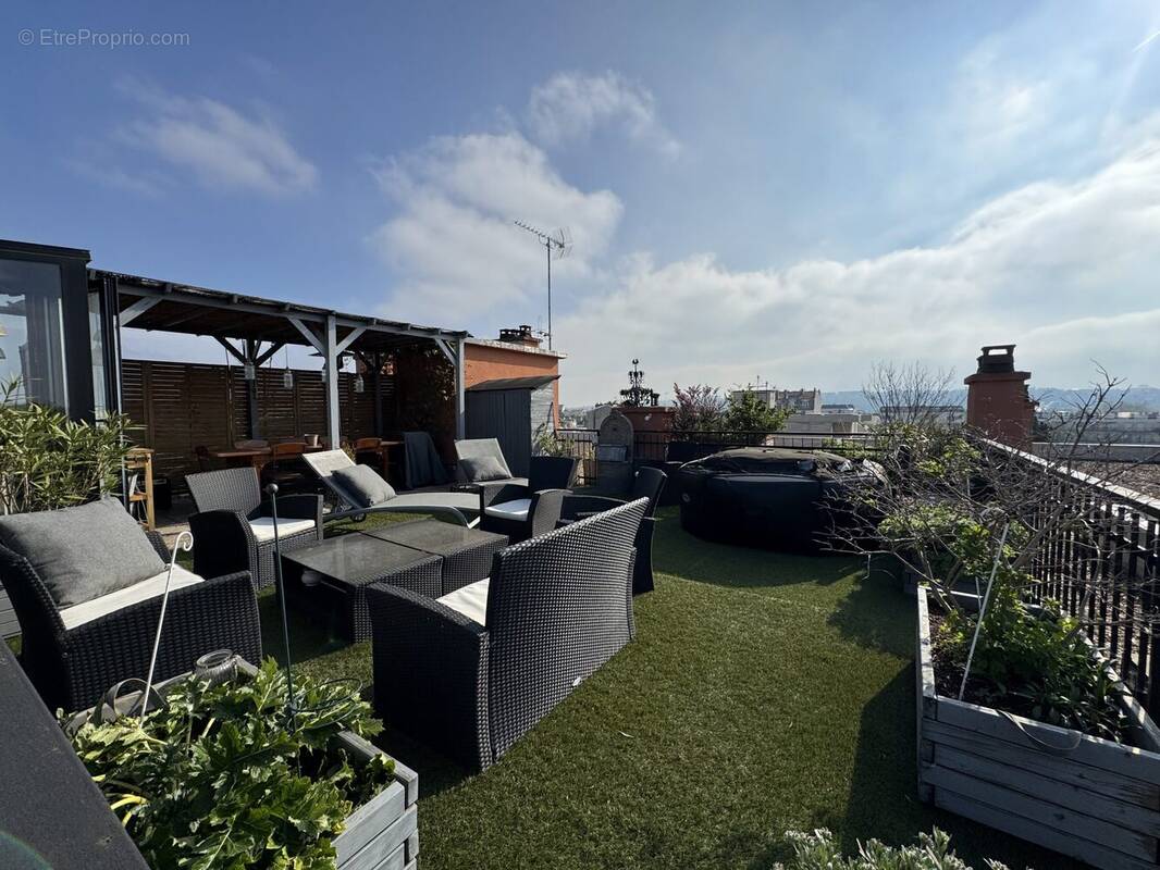 Appartement à LE PERREUX-SUR-MARNE