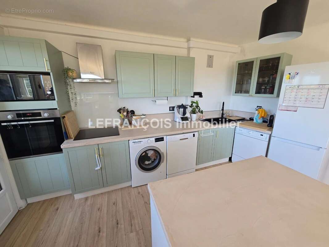 Appartement à PEYMEINADE