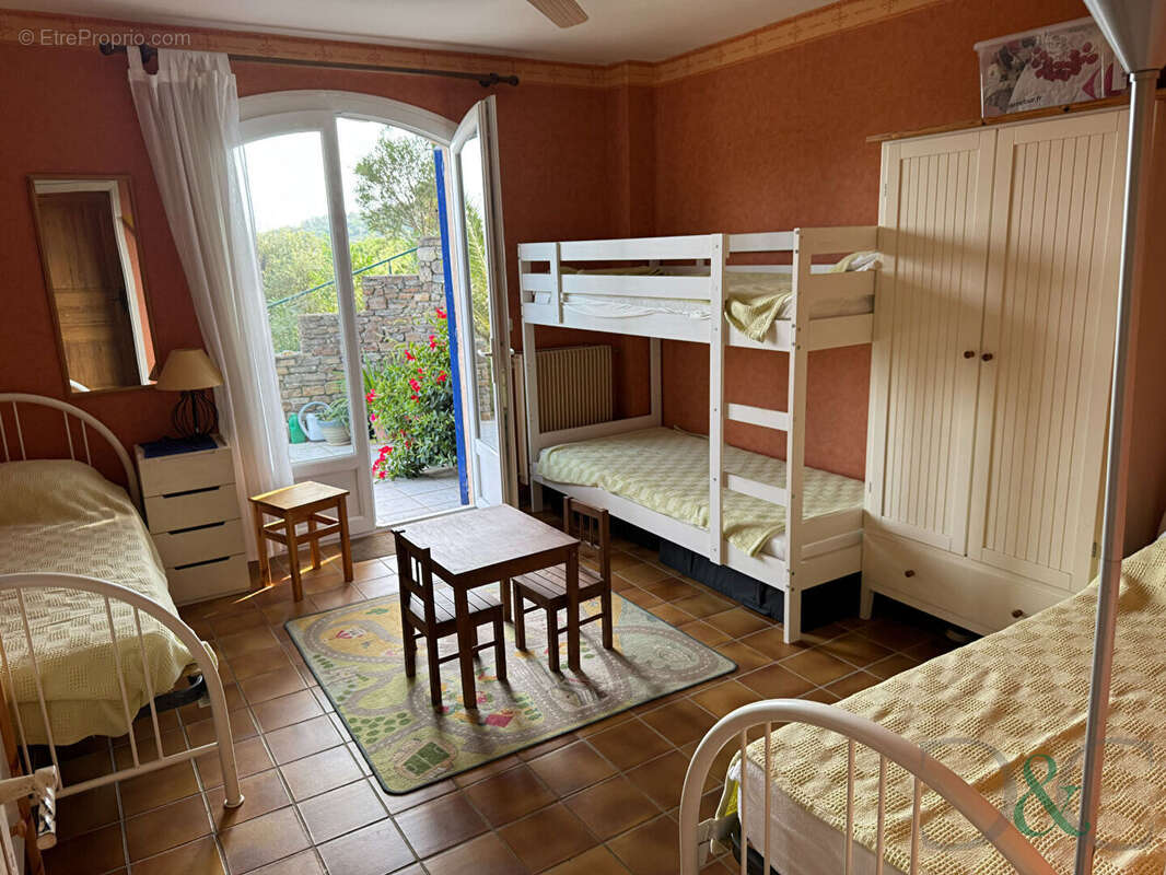 Maison à BORMES-LES-MIMOSAS