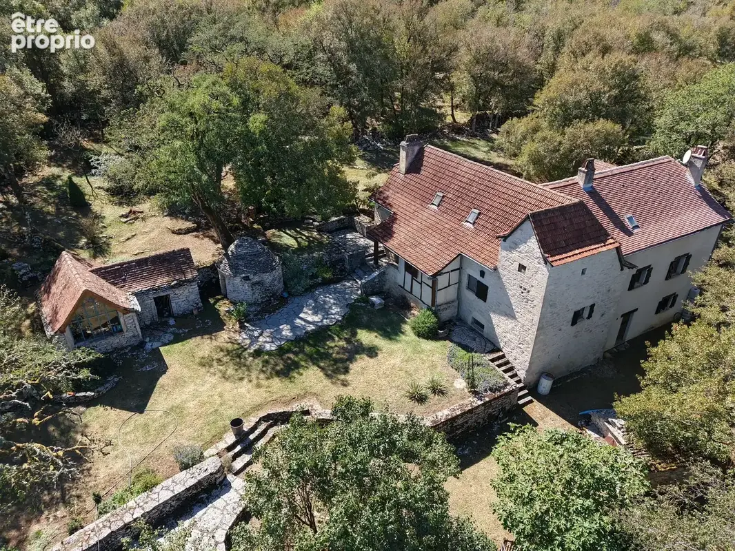 Propriété d' exception sur plus de 9 hectares . - photo 31