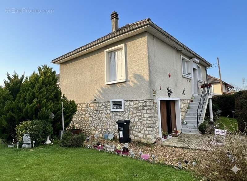 Maison 3 chambres + grand sous sol - photo 2