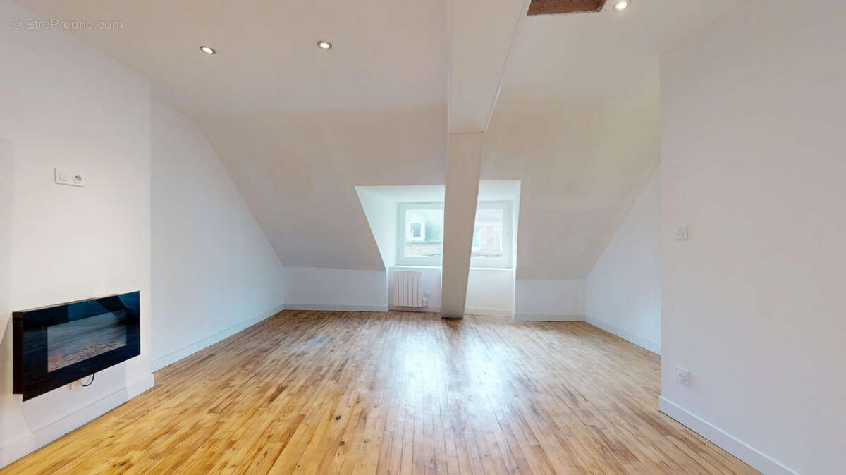 Maison à SAINT-HILAIRE-DU-HARCOUET