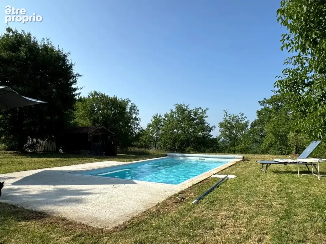 Maison et piscine sur 1770 m² de terrain - photo 18