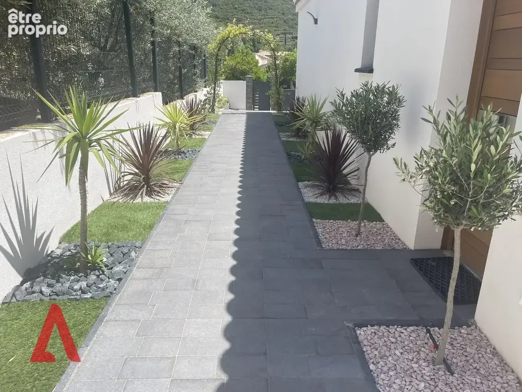 Villa contemporaine d'exception  300 m² habitables  4 suites  Vue panoramique  Prestations haut de gamme - photo 6