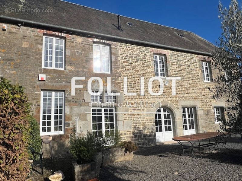 Maison à LE BENY-BOCAGE