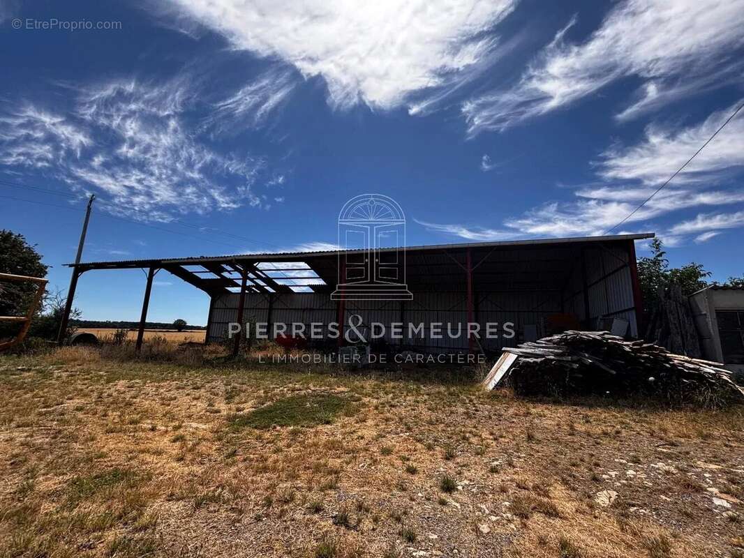 Fermette et ses 1400 m² de dépendances sur 5 hectares - photo 21