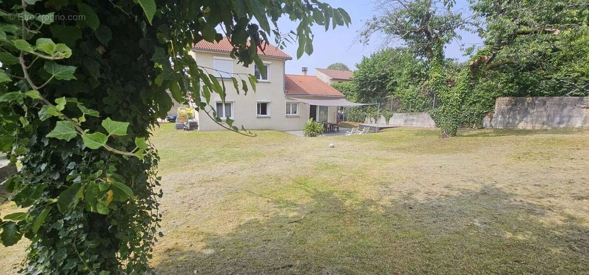 Maison à SAINT-DENIS-EN-BUGEY