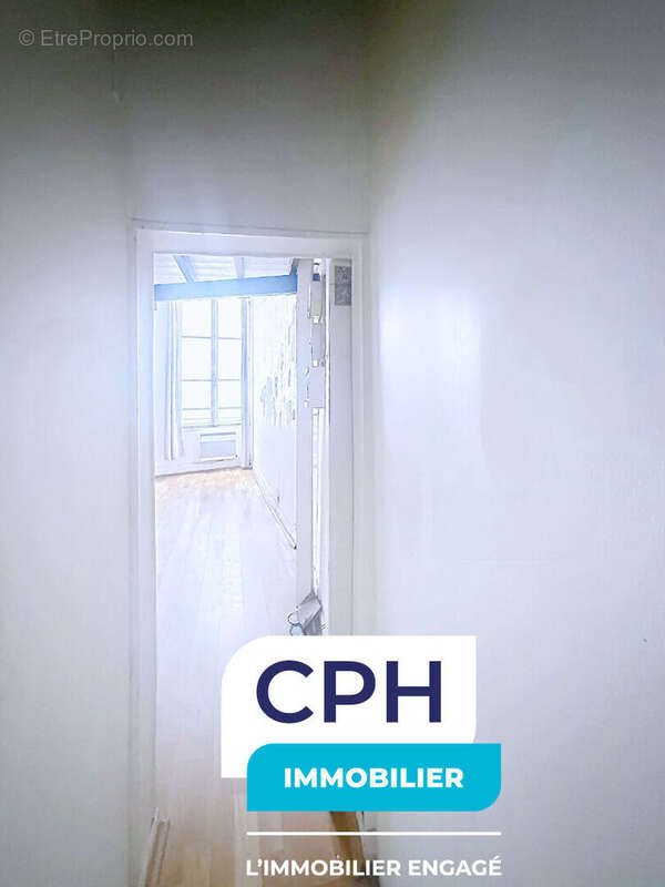 Appartement à PARIS-1E