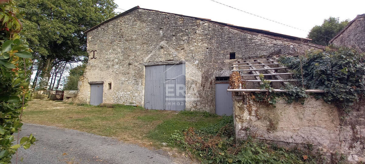 Appartement à SAINT-MEARD-DE-GURCON