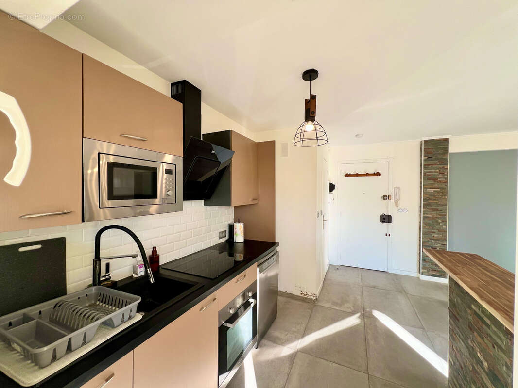 Cannes proche palais & croisette t2 de 42m2 terrasse 12m2 sud ouest - photo 3