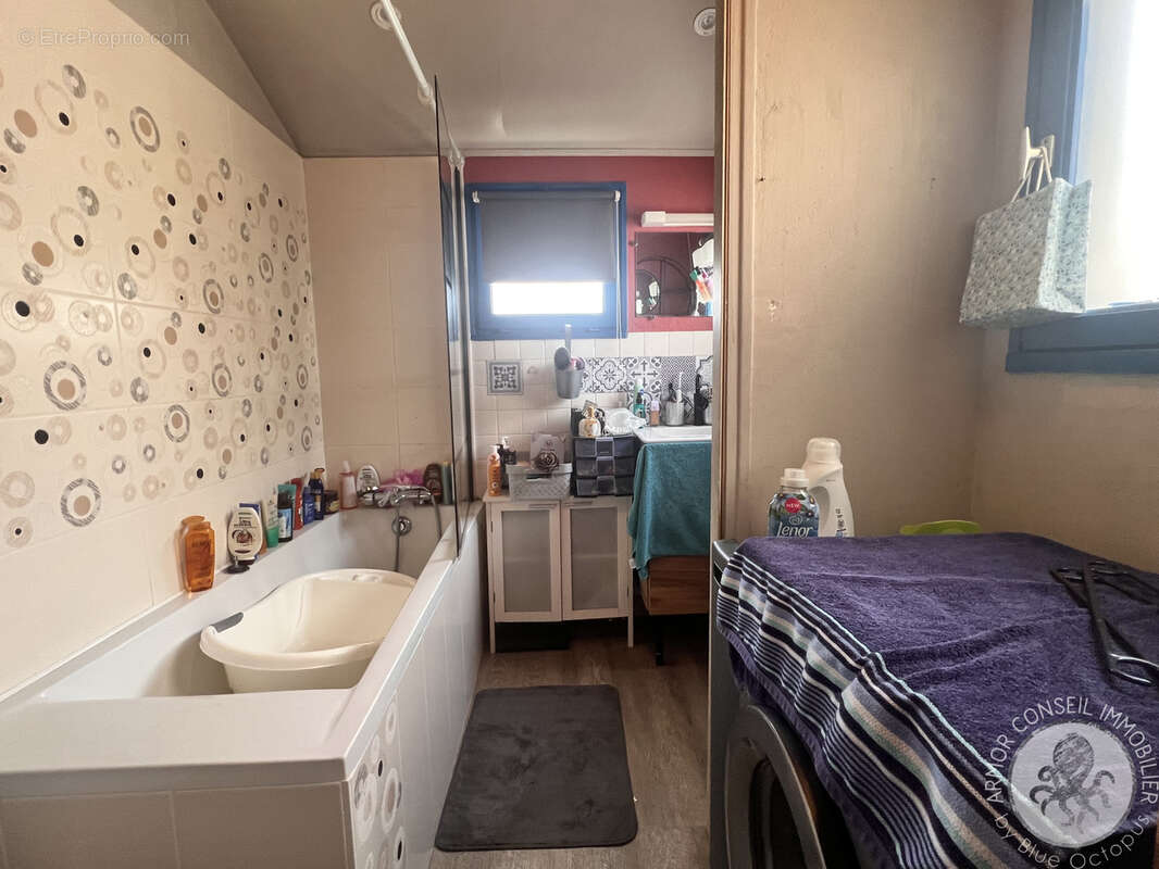 Maison à HENANBIHEN