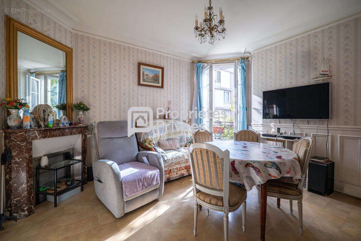 Appartement à PARIS-14E