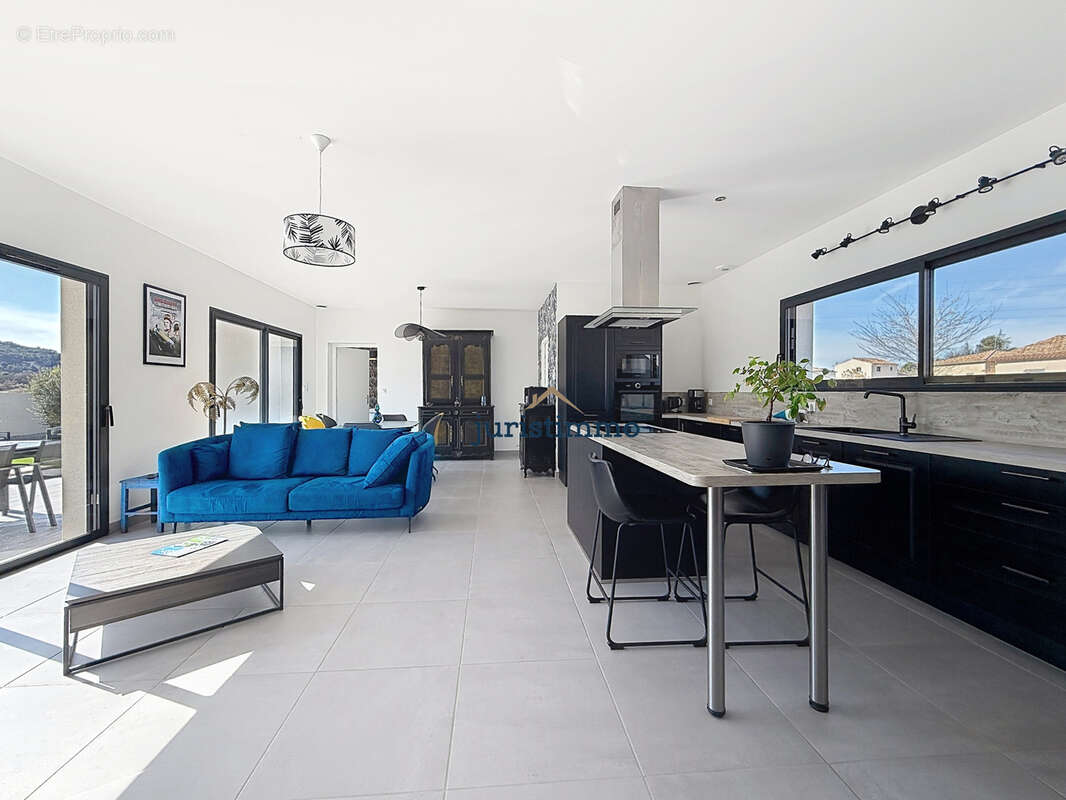 Maison à VAISON-LA-ROMAINE