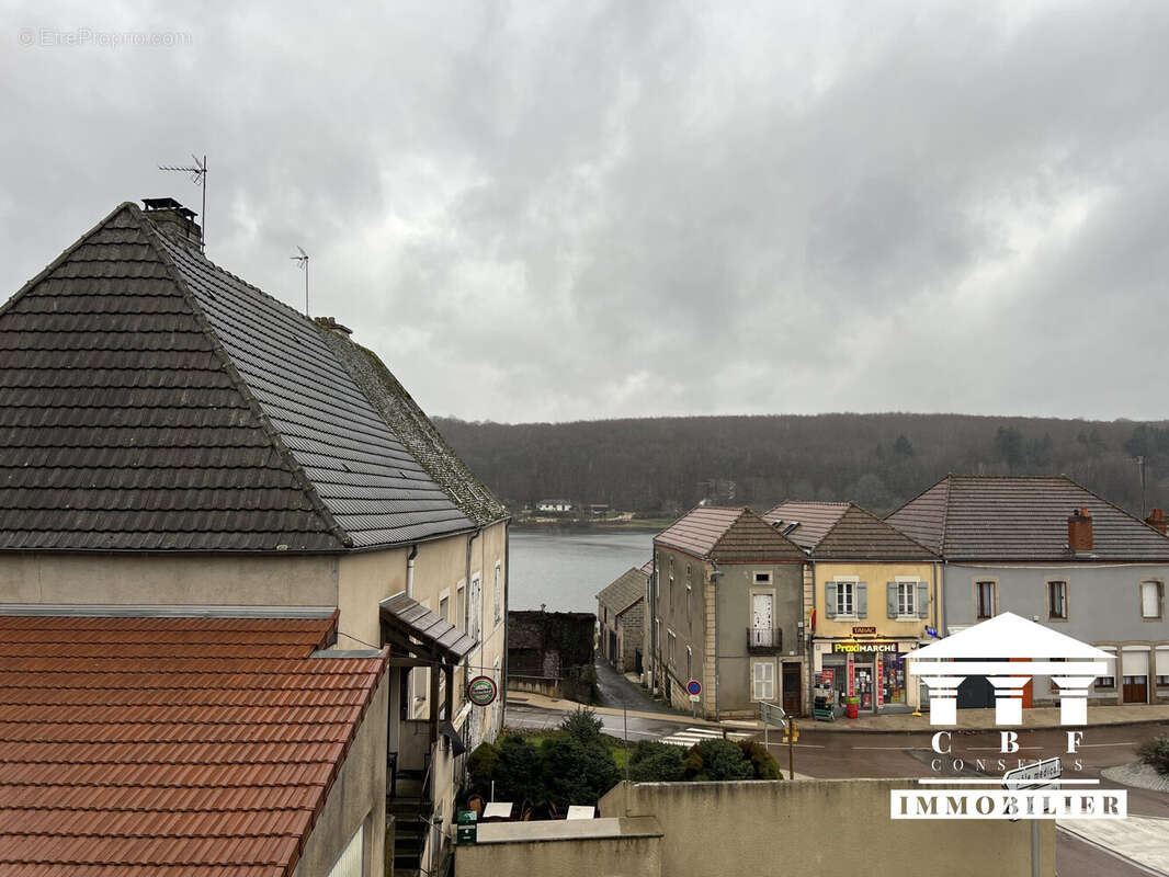 Appartement à SAINT-SERNIN-DU-BOIS