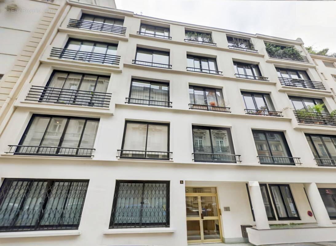 Commerce à PARIS-16E