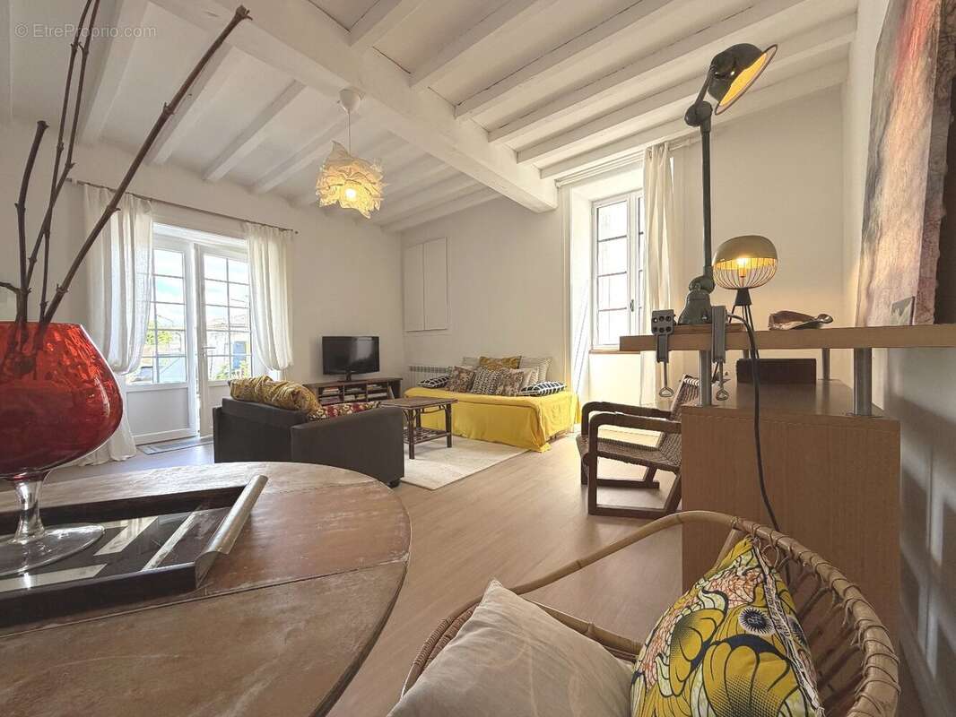 Maison à MORTAGNE-SUR-GIRONDE