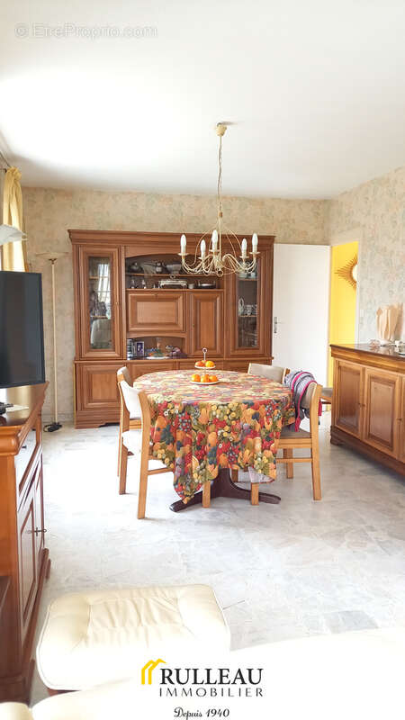 Maison à SAINT-MARTIN-LACAUSSADE