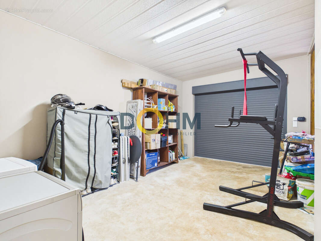 Villa entièrement rénovée T5 sur plus 1000m2 de terrain à Etang Salé - photo 15
