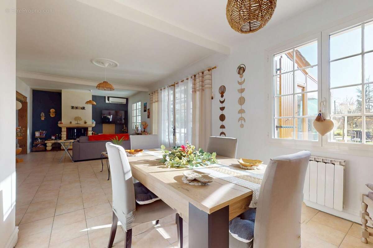 Maison à MOULEYDIER