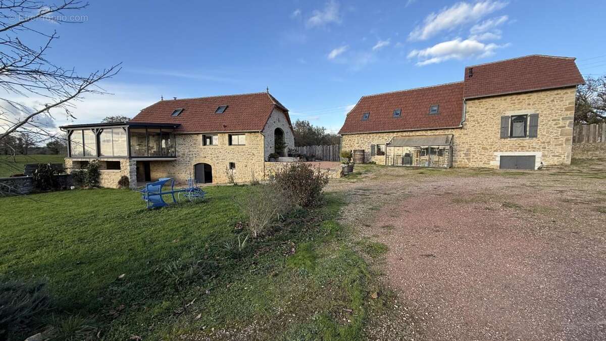 Maison à LISSAC-ET-MOURET