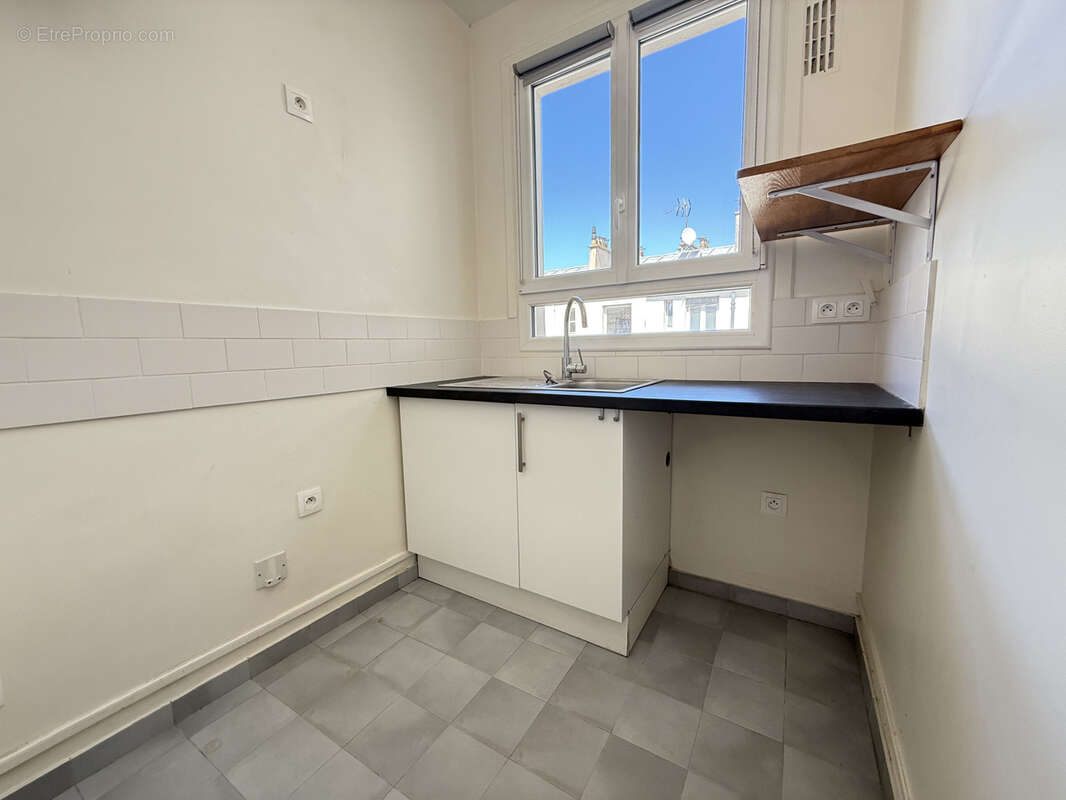 Appartement à PARIS-14E