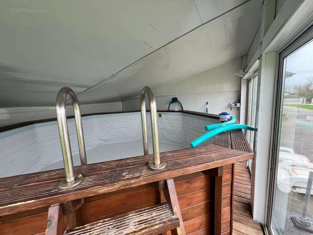 Maison de plain-pied 4 pièces avec piscine couverte à Thiberville - photo 5