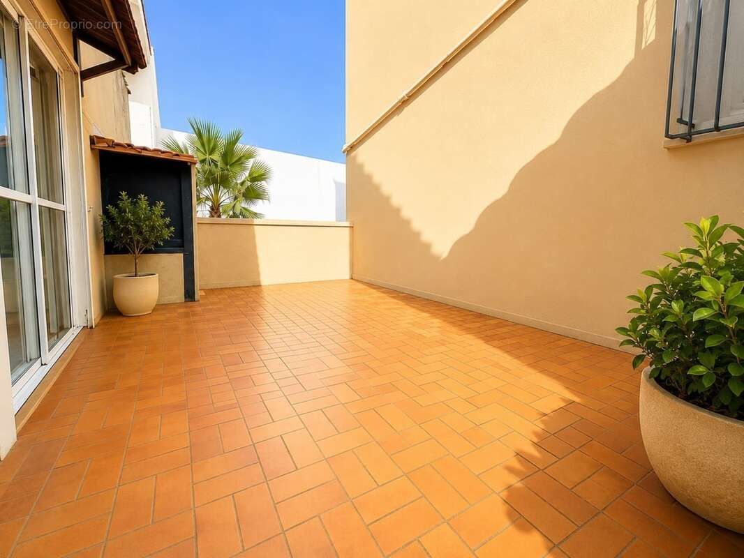 Appartement T2 85 m² avec terrasse Champ de Mars Béziers charme de l'ancien - photo 2