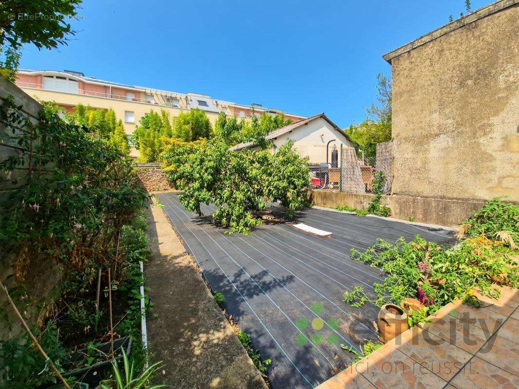 Maison 110 m² à Le Mans  - photo 13