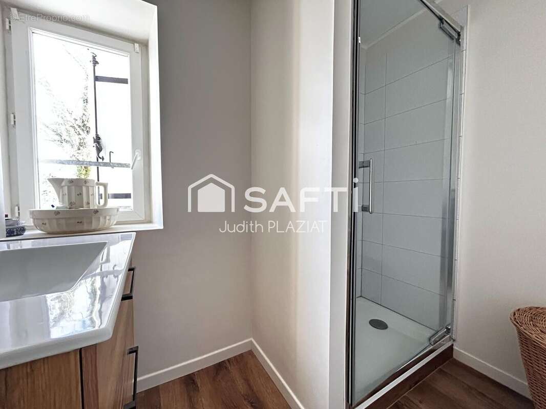 Maison 160 m² à Montignac  - photo 8