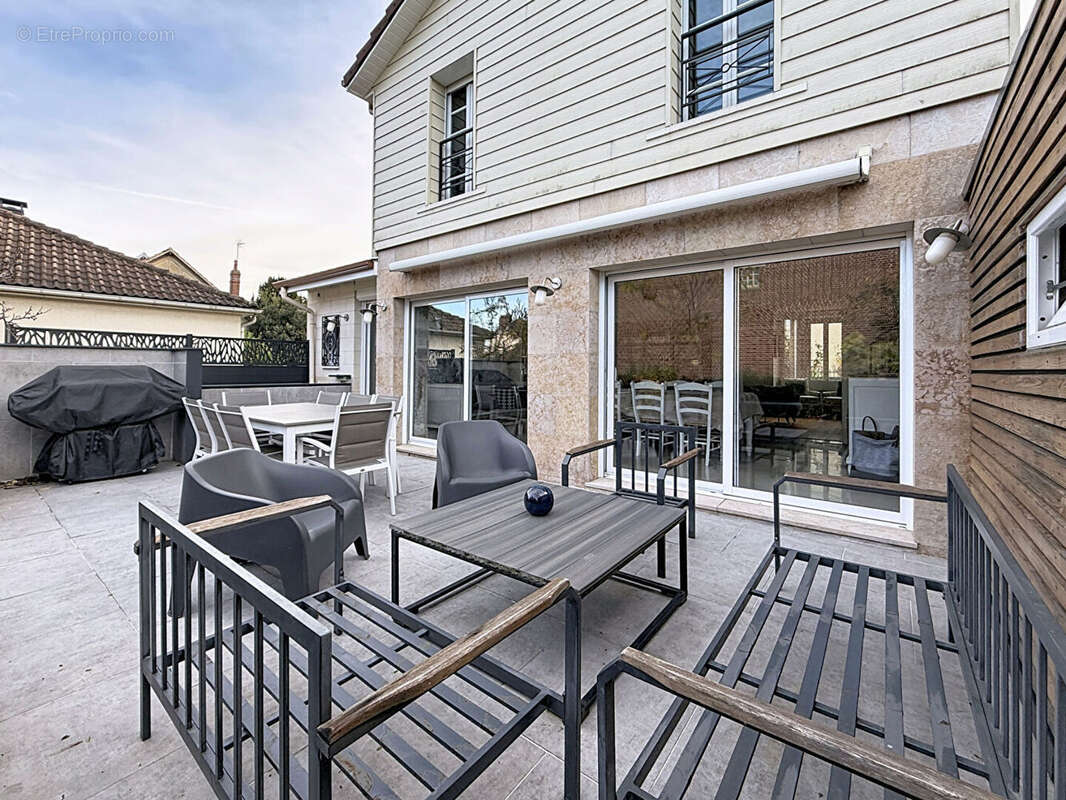 Maison à SOTTEVILLE-LES-ROUEN