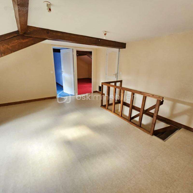 Maison de 113 m2 avec terrain de 700m2 et garages - photo 10